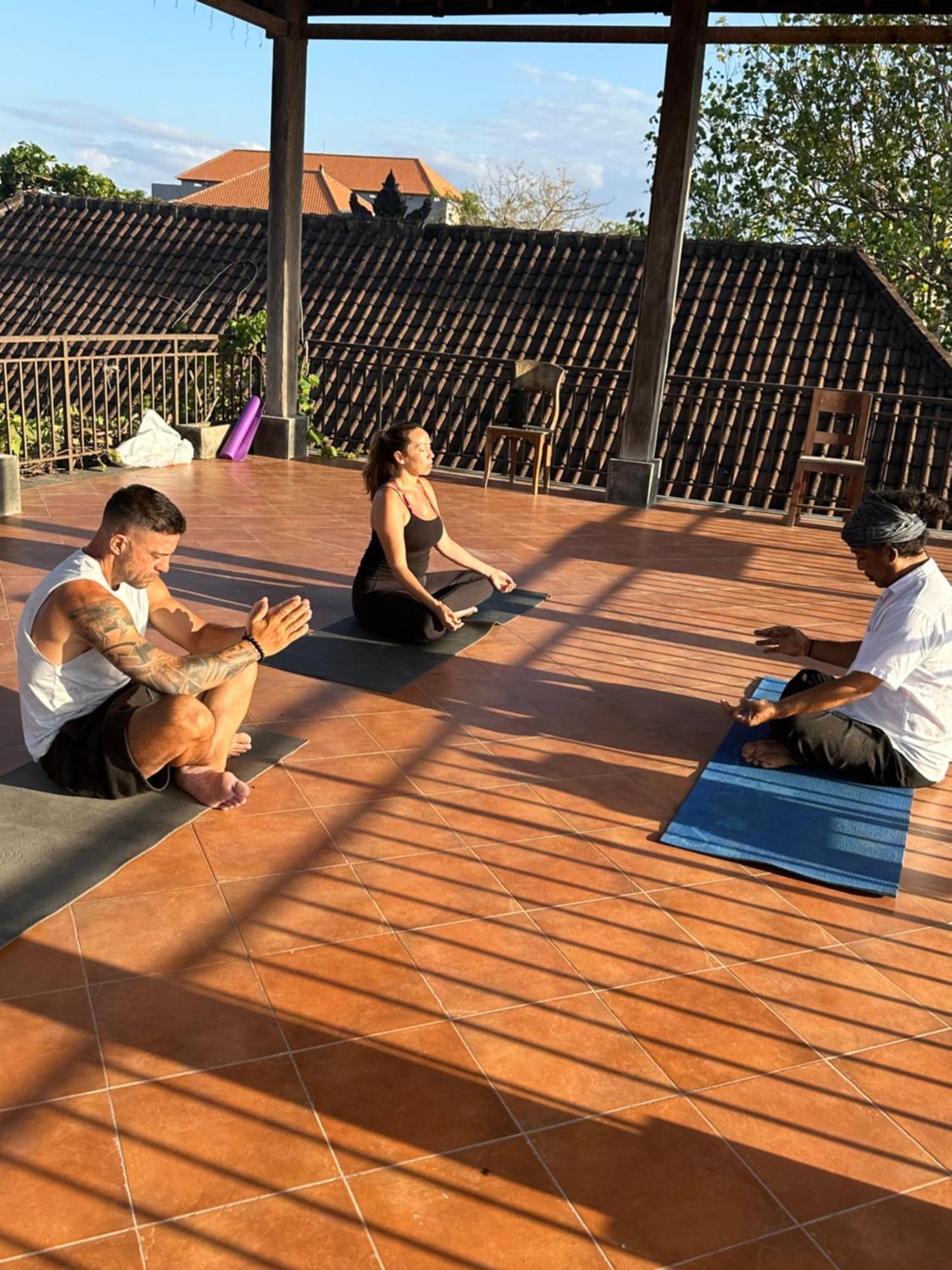 Diuma Residence Yoga Meditation Retreat And Healing Center Санур Экстерьер фото